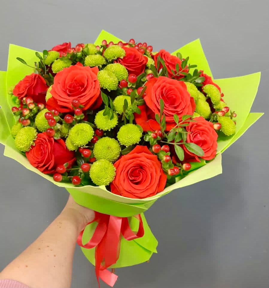 Букет цветов из: Хризантемы и Розы в Лещаном