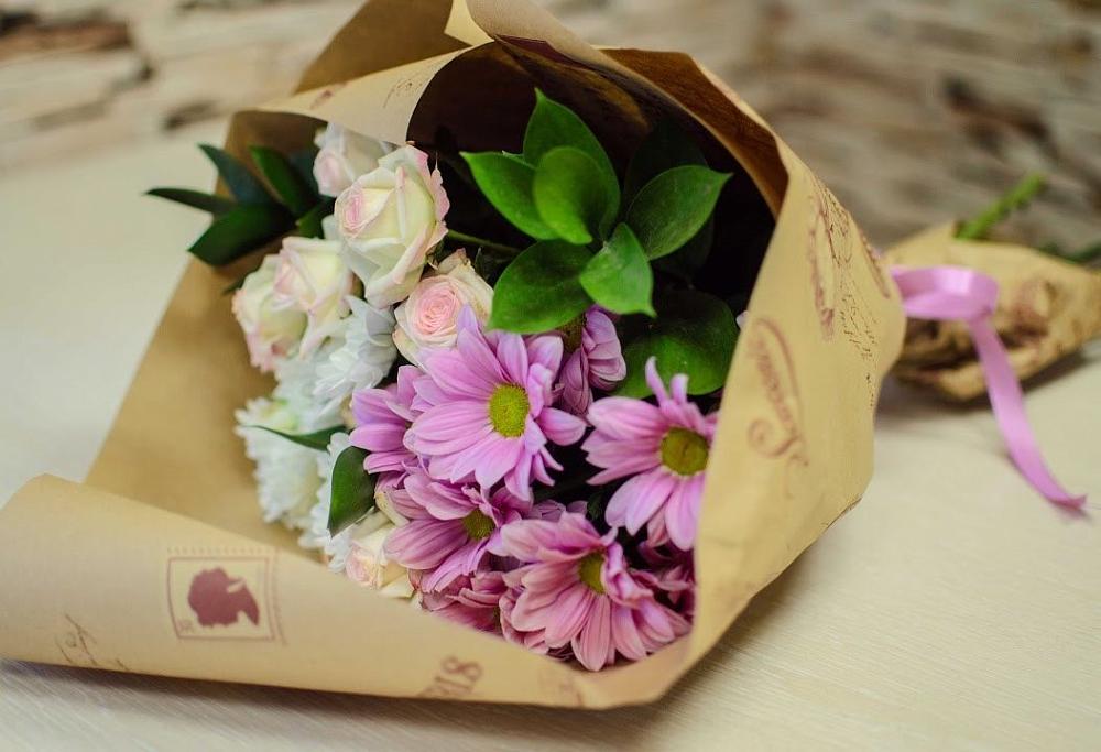 Букет цветов из: Розы и Хризантемы в Лещаном