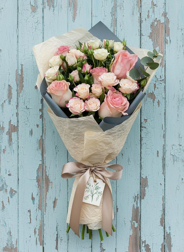 Букет цветов из: Розы в Лещаном