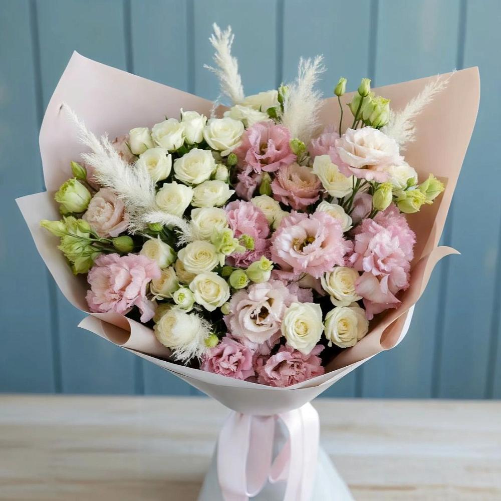 Букет цветов из: Альстромерии и Розы в Лещаном