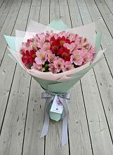 Букет цветов из:  Альстромерии #REPLACE_PRED# Лещаном