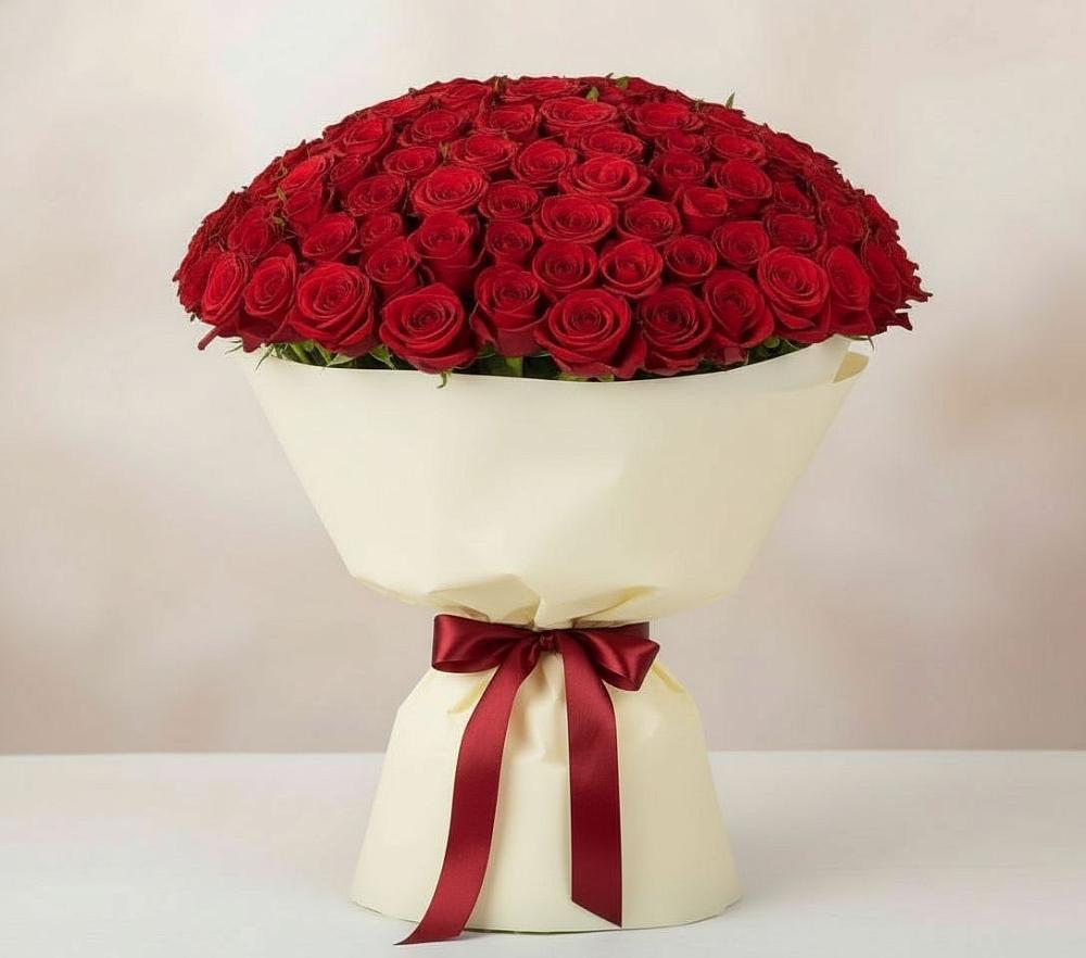Букет 101 Красная роза Милано в Лещаном