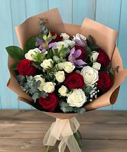 Букет цветов из:  Розы и Альстромерии #REPLACE_PRED# Лещаном