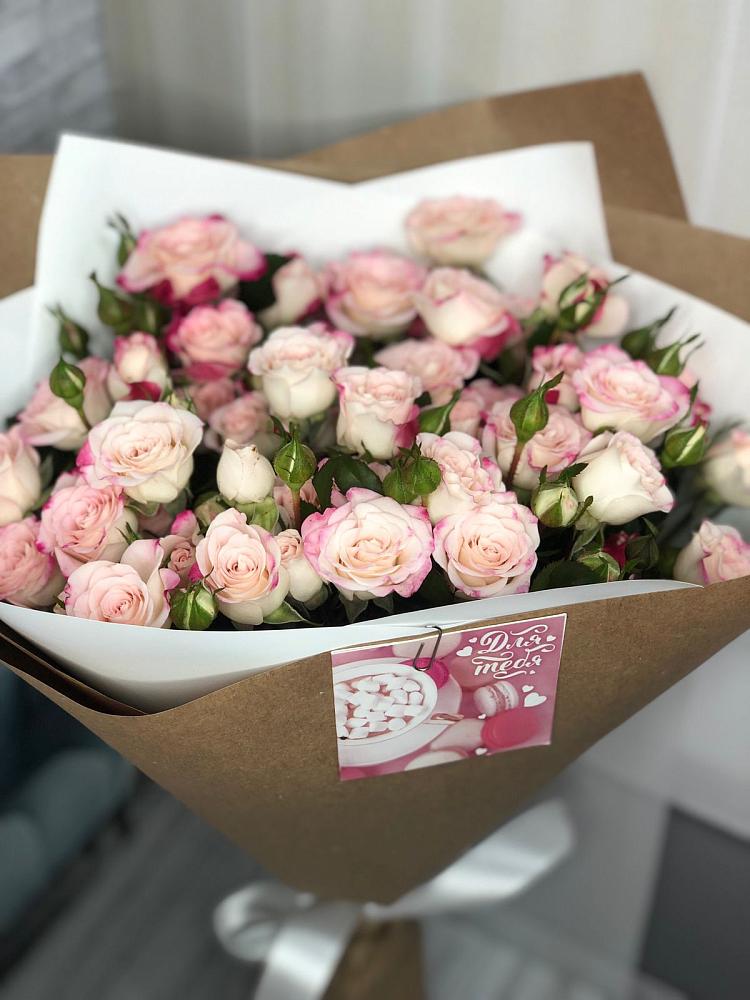 Букет цветов из: Розы в Лещаном