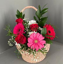 Цветочная композиция из Розы, Хризантемы и Герберы в корзине #REPLACE_PRED# Лещаном