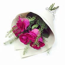 Букет цветов из:  Розы в Лещаном