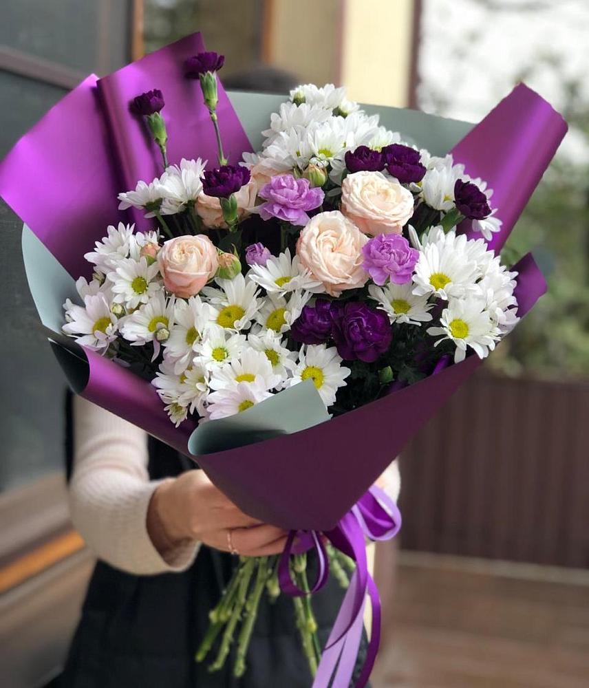 Букет цветов из: Хризантемы, Гвоздики и Розы в Лещаном