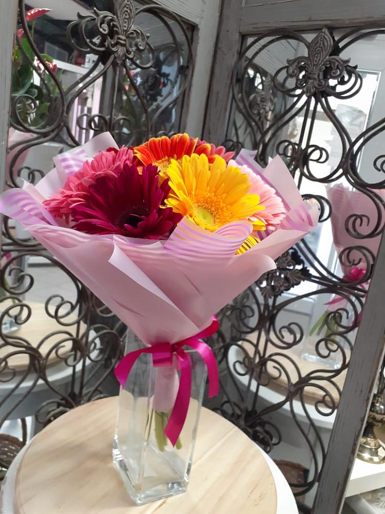 Букет цветов из: Герберы в Лещаном