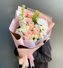 Букет цветов из:  Хризантемы и Розы в Лещаном