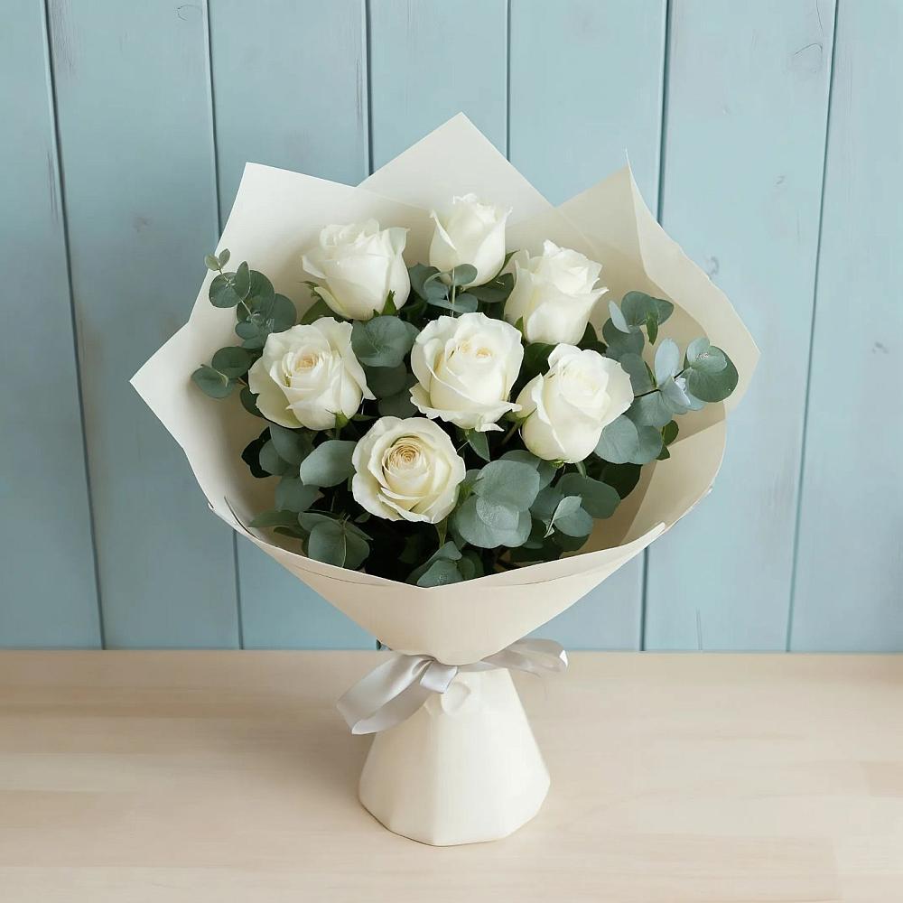 Букет Белые розы в Эвкалипте в Лещаном