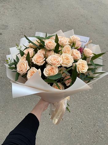 Букет Кремовые розы Латте в Лещаном