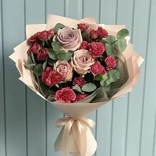 Букет цветов из:  Гвоздики и Розы в Лещаном