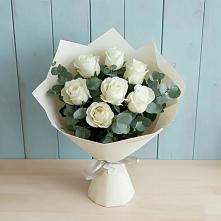 Букет Белые розы в Эвкалипте в Лещаном