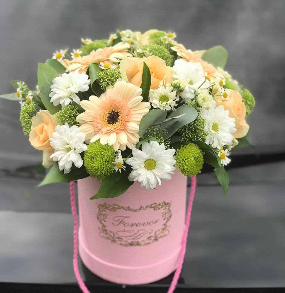 Цветочная композиция из Розы, Герберы и Хризантемы в шляпной коробке в Лещаном