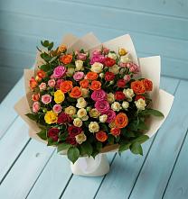 Букет Микс из разноцветных кустовых роз в Лещаном