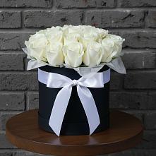 Цветочная композиция из Розы в шляпной коробке в Лещаном